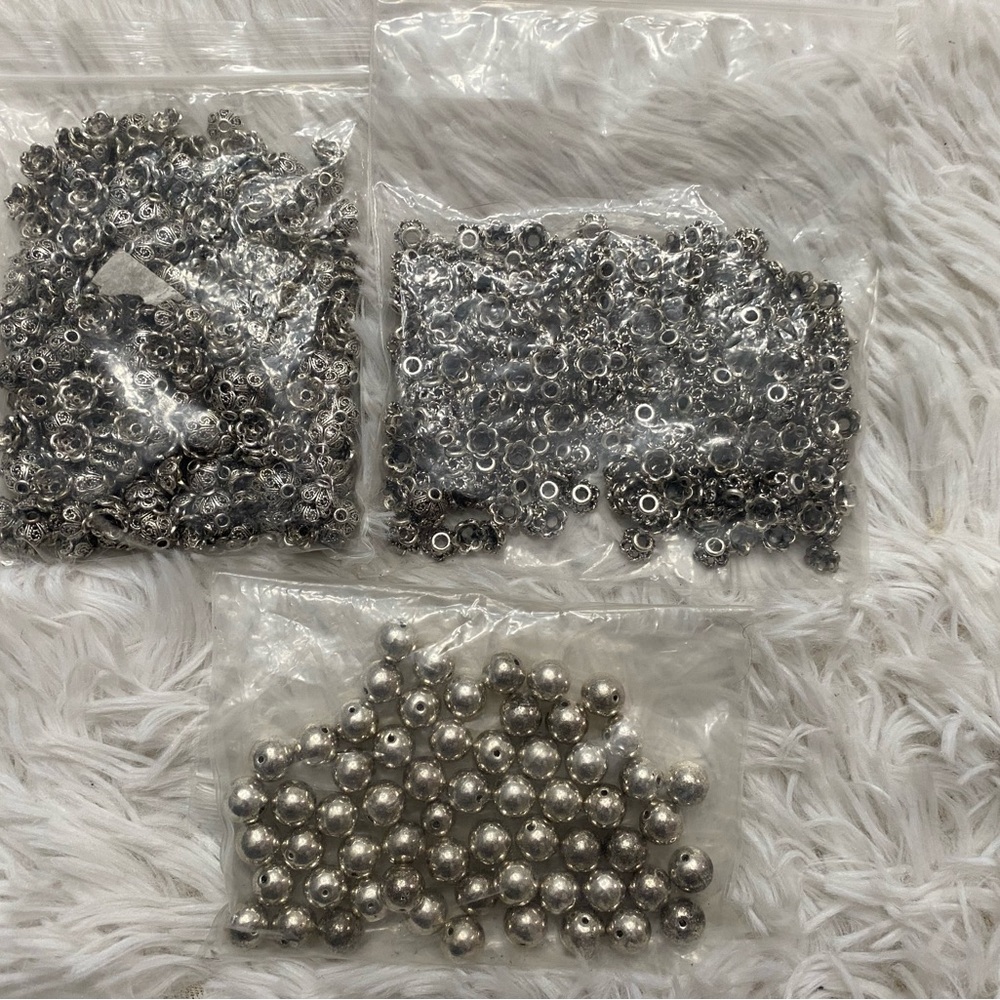 Silver Bead and Eyelet Jewelry Findings Set - Silve